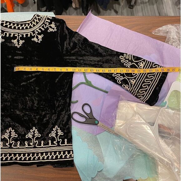 4SI3NNA Velvet Appliqué Black and Gold Jacket. - Picture 15 of 16